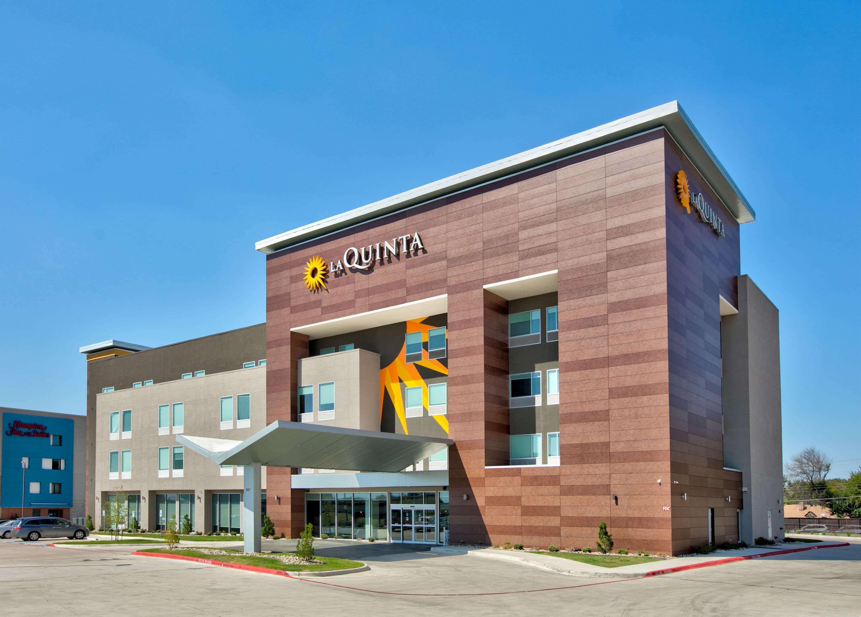 La Quinta Inn & Suites By Wyndham Dallas/Fairpark Exterior foto